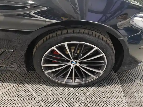 BMW 5 Series 2021