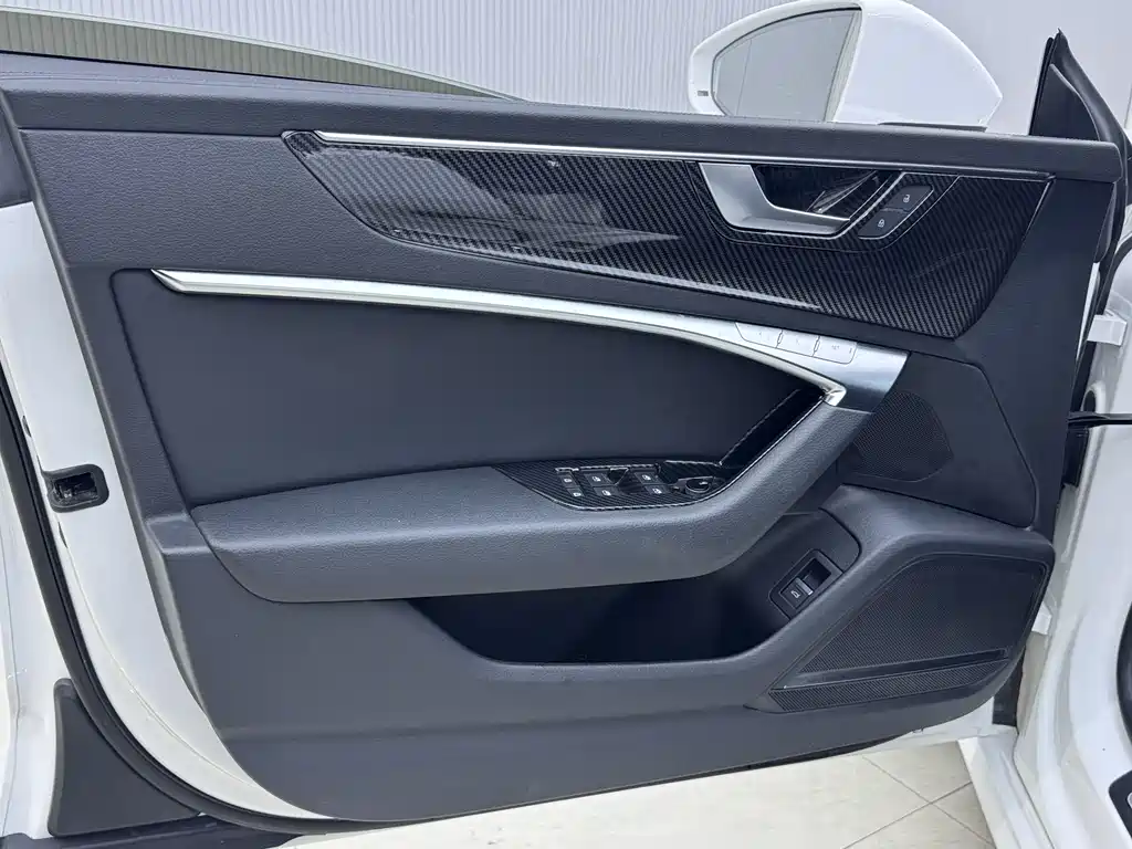 Audi A7 2021 — фото 10