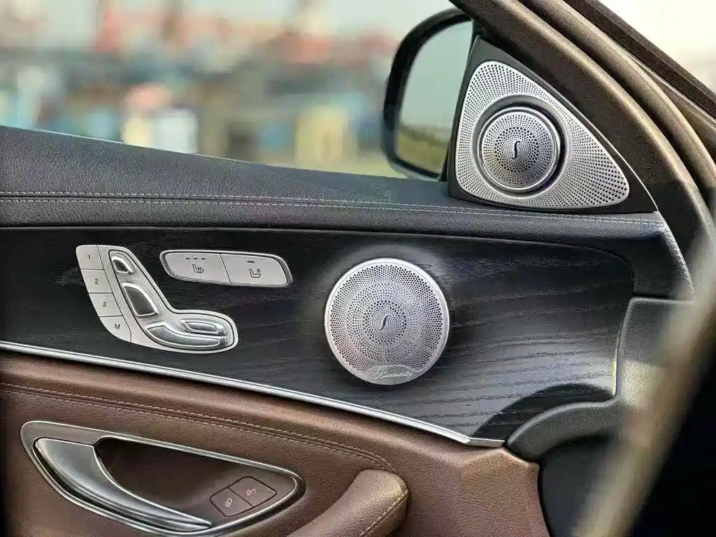Mercedes-Benz E-Class 2019 — фото 4