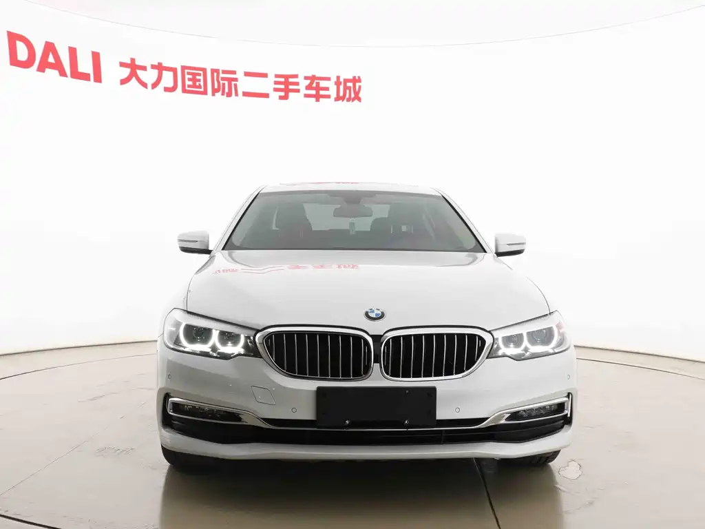 BMW 5 Series 2019 — фото 2