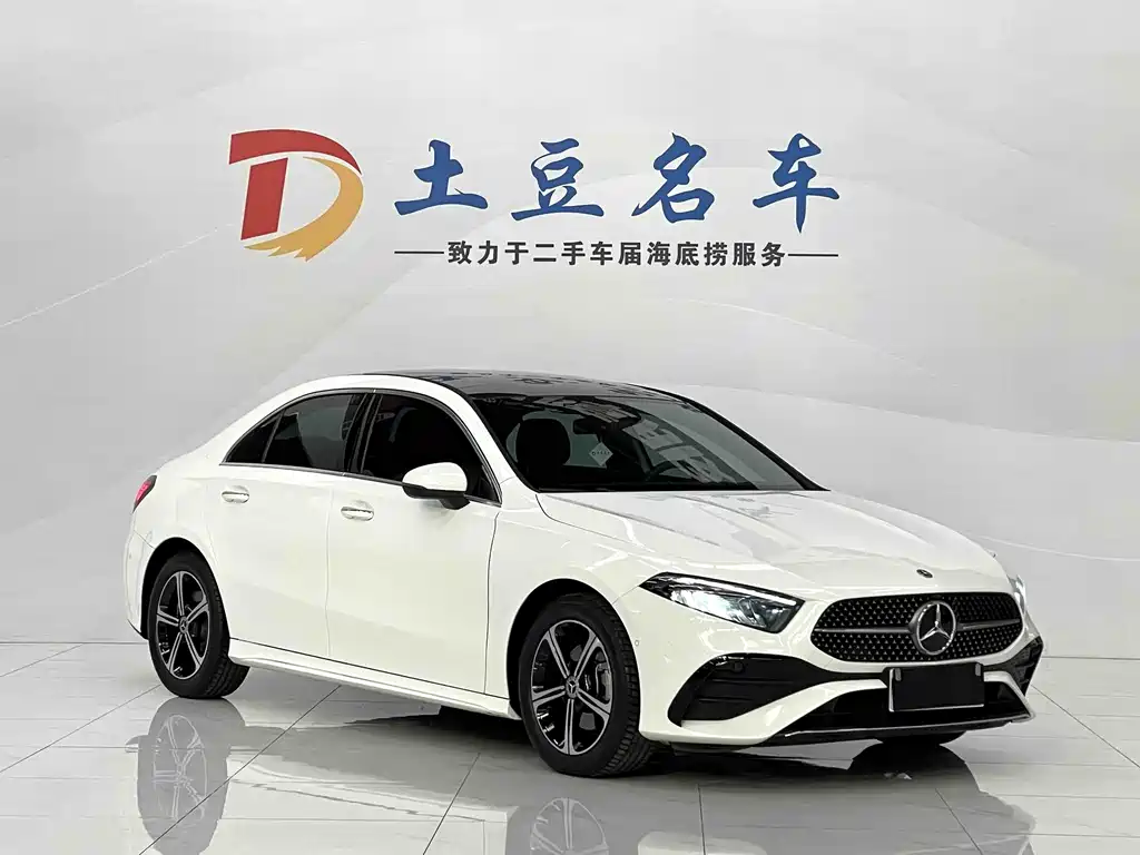 Mercedes-Benz A-Class 2023 — фото 3