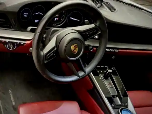 Porsche 911 2023