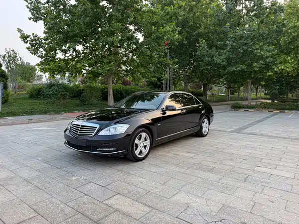 Mercedes-Benz S-Class 2013