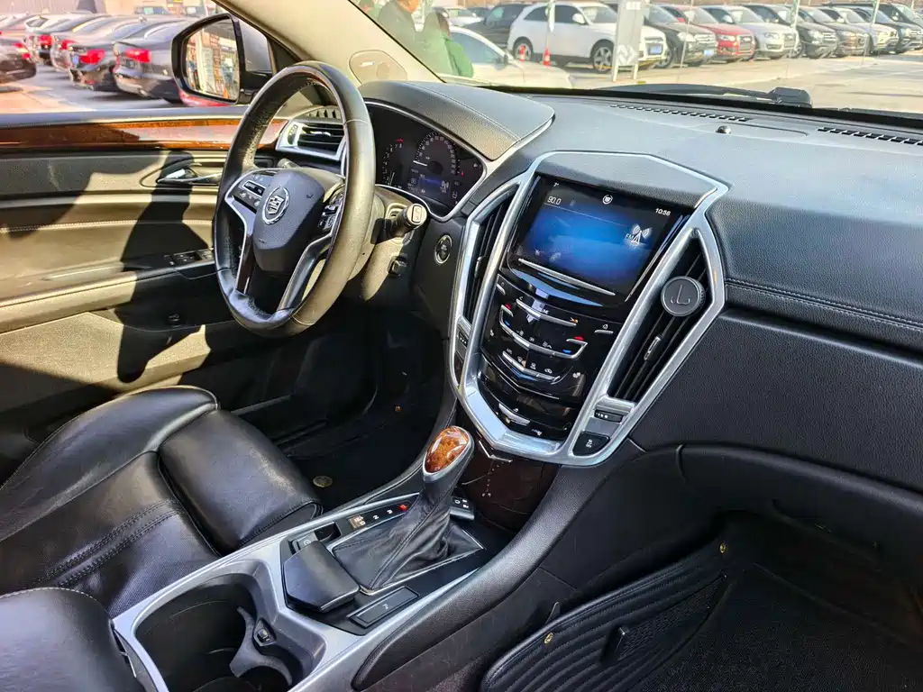 Cadillac SRX 2013 — фото 18