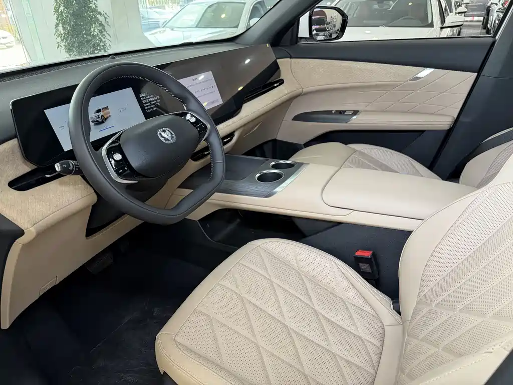 Changan CS75 PLUS 2026 — фото 10
