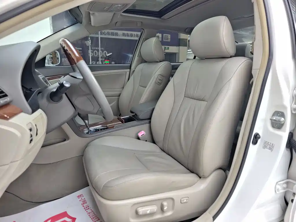 Toyota Camry 2013 — фото 15
