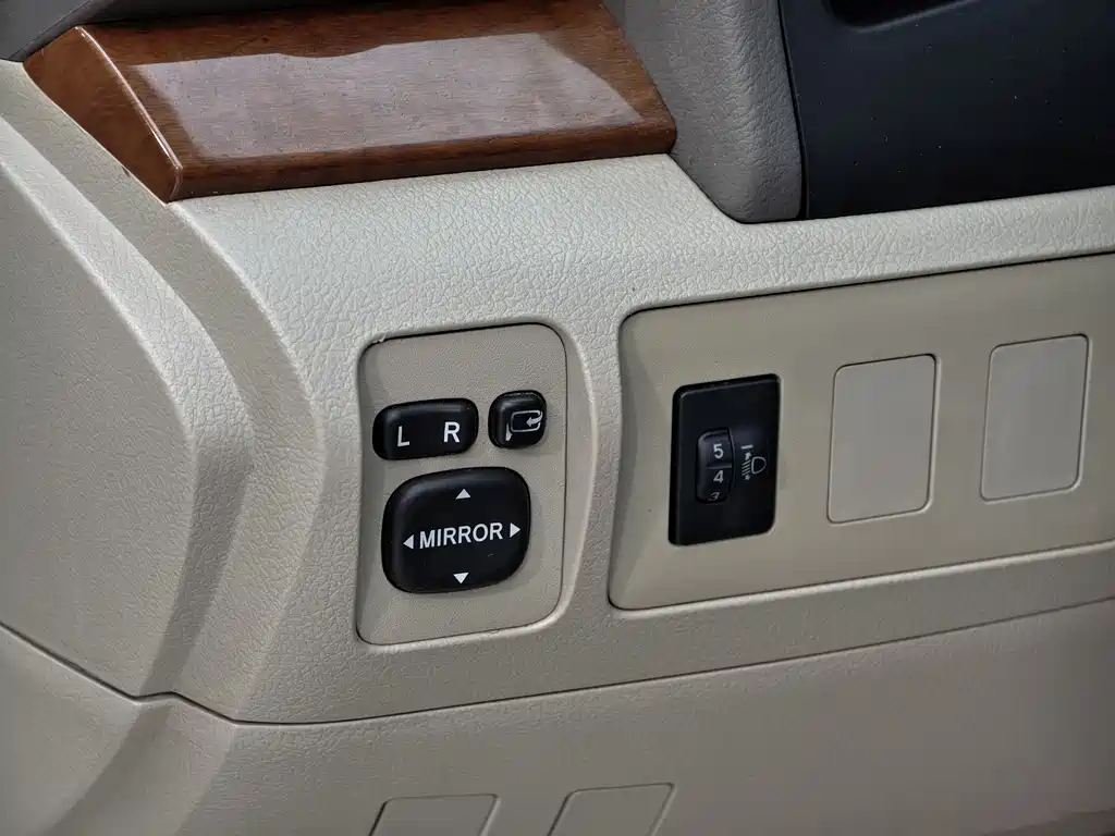 Toyota Camry 2013 — фото 24