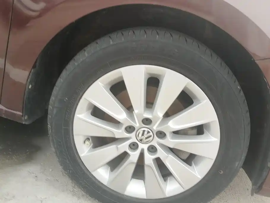 Volkswagen Lavida 2013