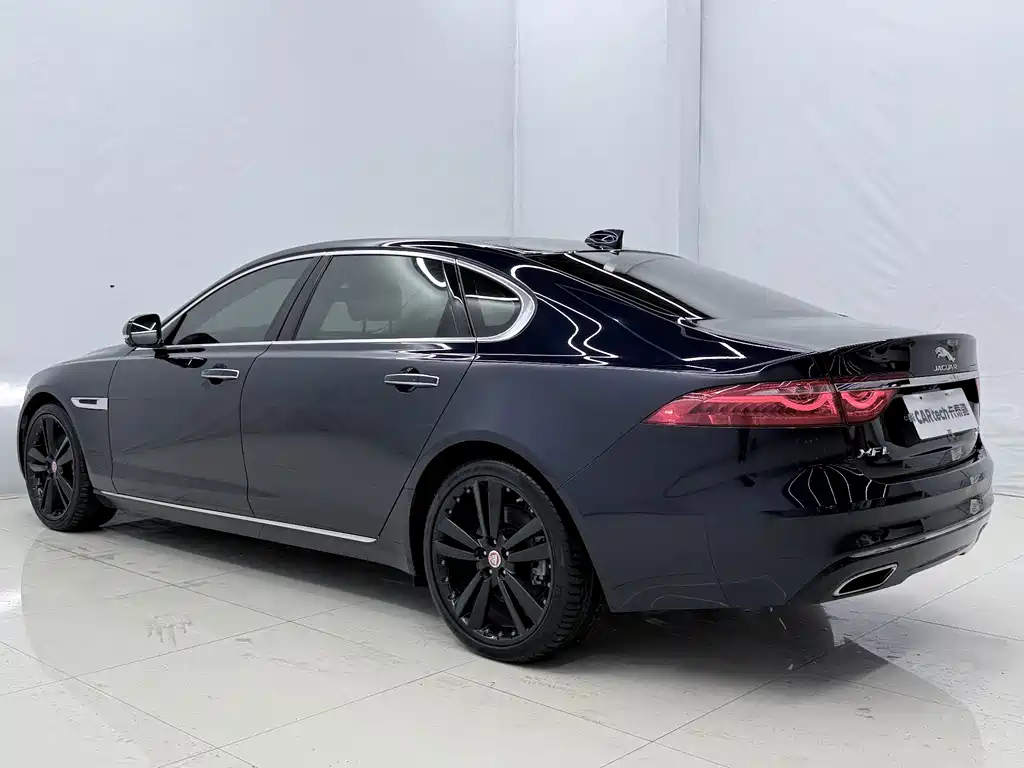 Jaguar XFL 2021 — фото 14