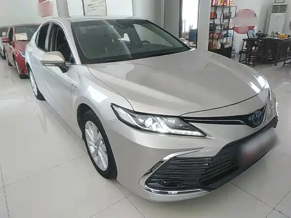 Toyota Camry 2021