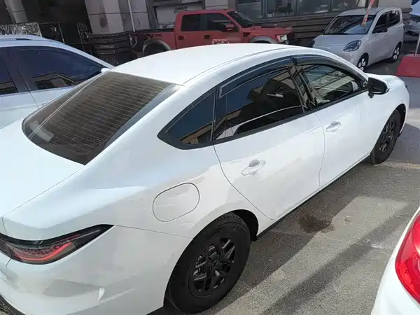 BYD Seal 05 DM-i 2025