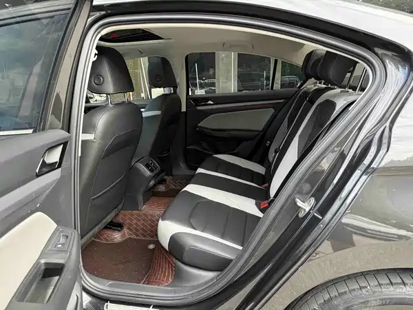 Volkswagen Bora 2023