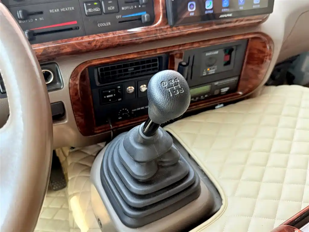 Toyota Coaster 2020 — фото 26