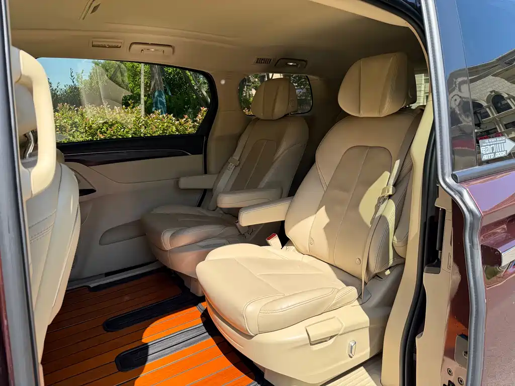 Buick GL8 2022 — фото 5