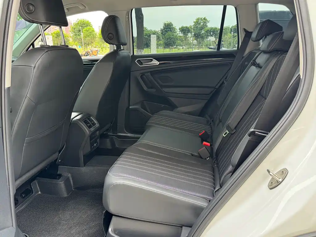 Volkswagen Tiguan L 2023