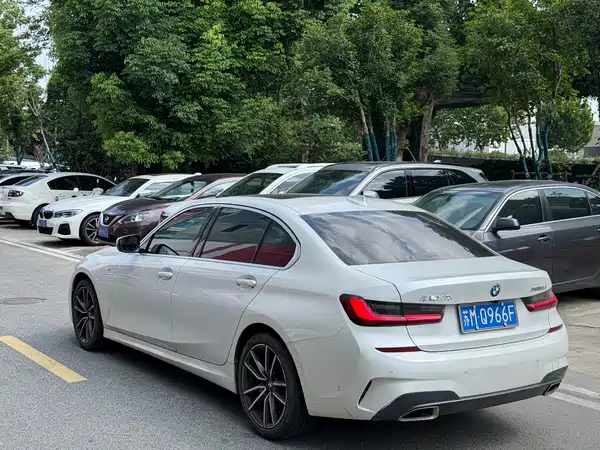BMW 3 Series 2022