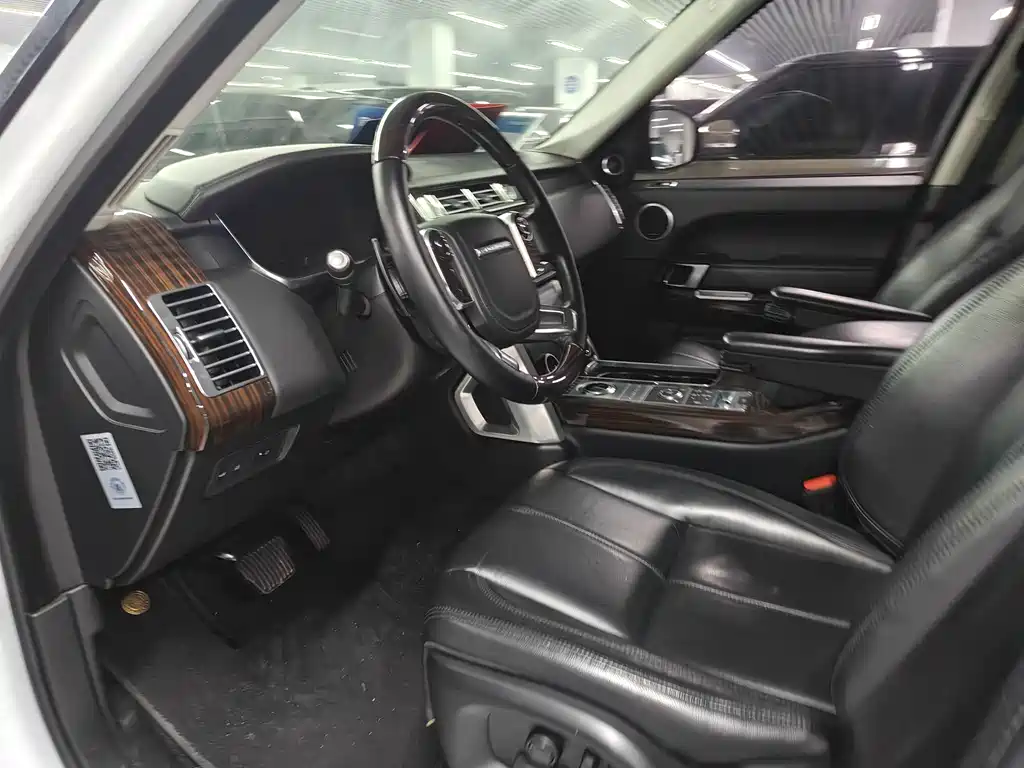 Land Rover Range Rover 2018 — фото 14