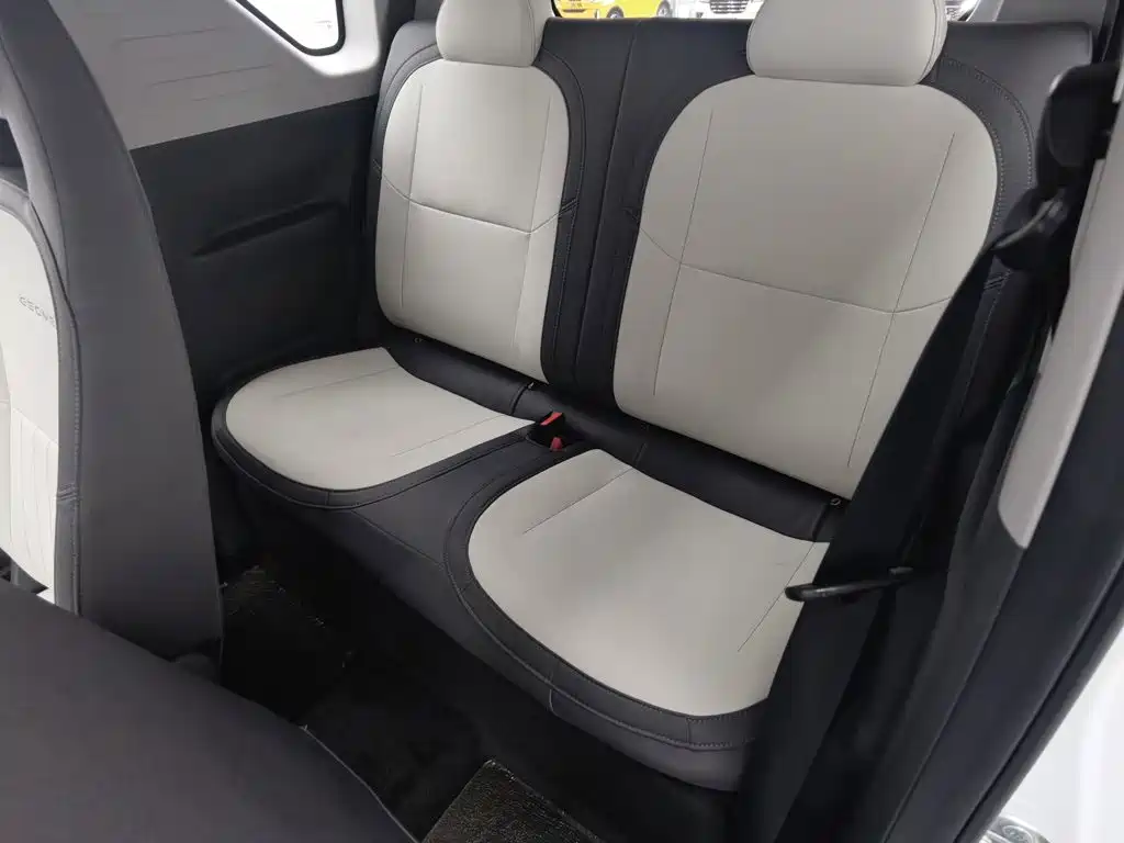 Geely Galaxy Panda 2025 — фото 15