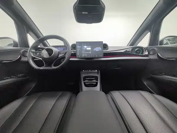 BYD Dolphin 2025
