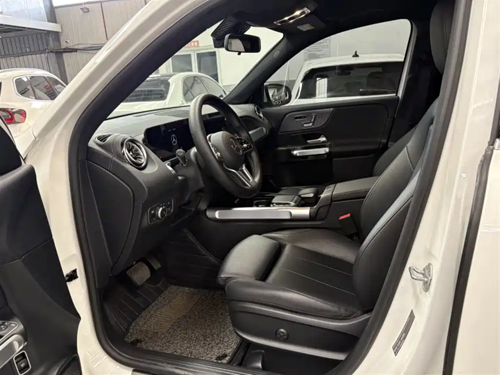 Mercedes-Benz GLB 2021