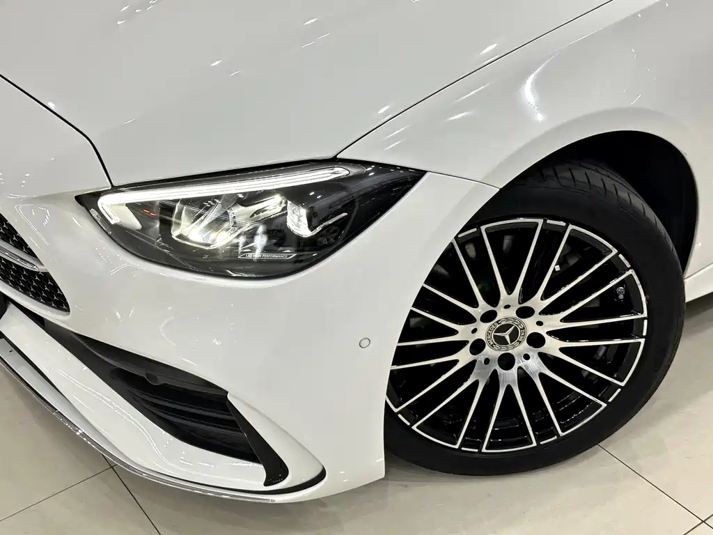 Mercedes-Benz C-Class 2023 — фото 30