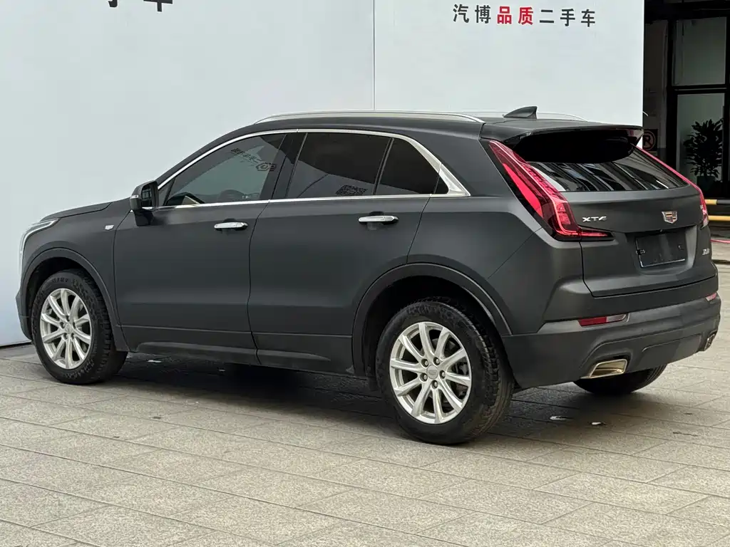 Cadillac XT4 2022 — фото 6