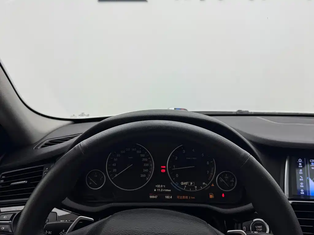 BMW X4 2015 — фото 10