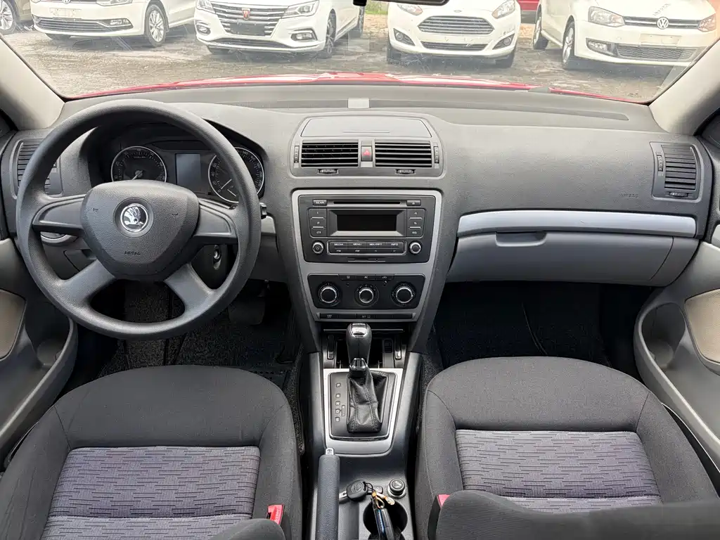 Skoda Octavia 2014 — фото 9