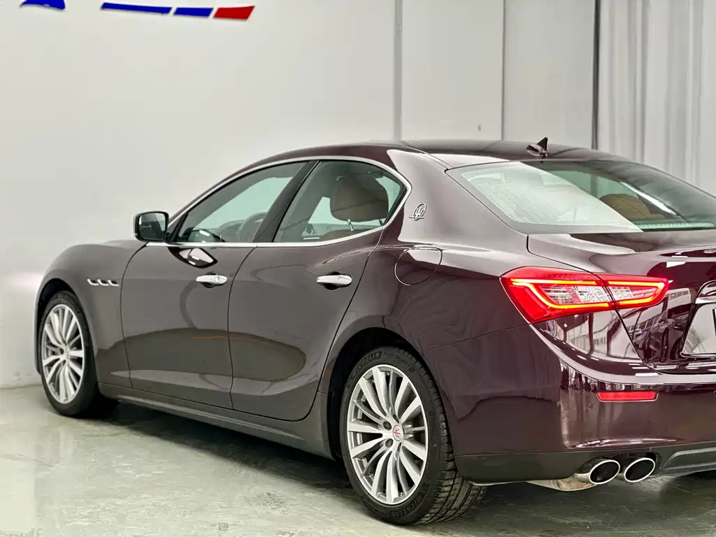 Maserati Ghibli 2015 — фото 15
