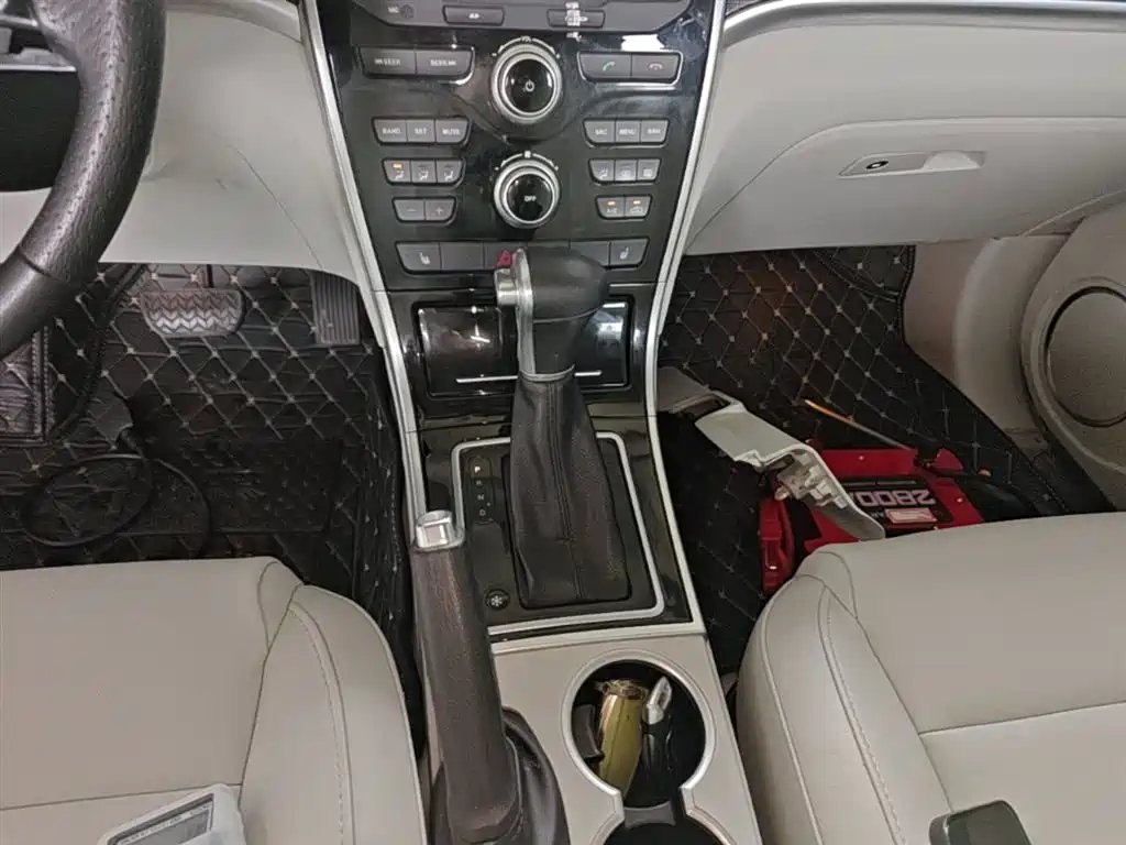 Haval H2 2015 — фото 14
