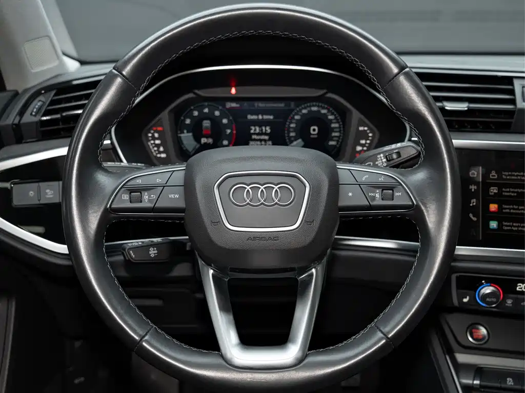 Audi Q3 2023 — фото 18