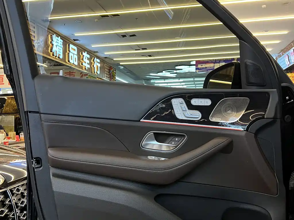 Mercedes-Benz GLS 2023 — фото 6