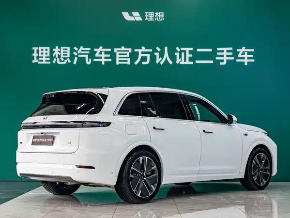 Li Auto L7 2025