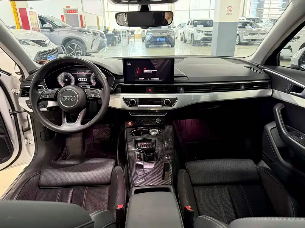 Audi A4L 2021