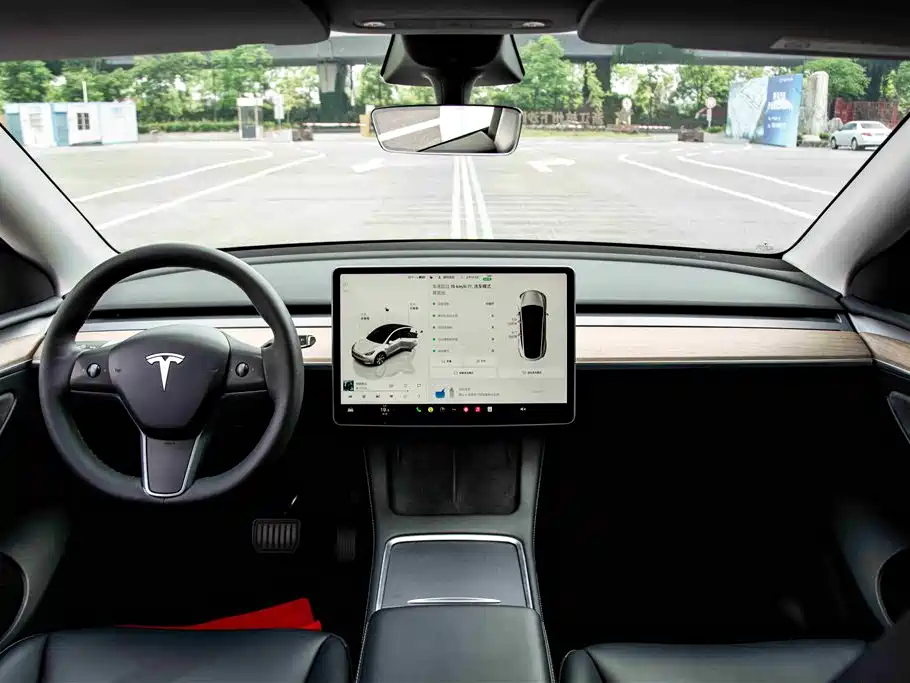 Tesla Model Y 2022 — фото 18