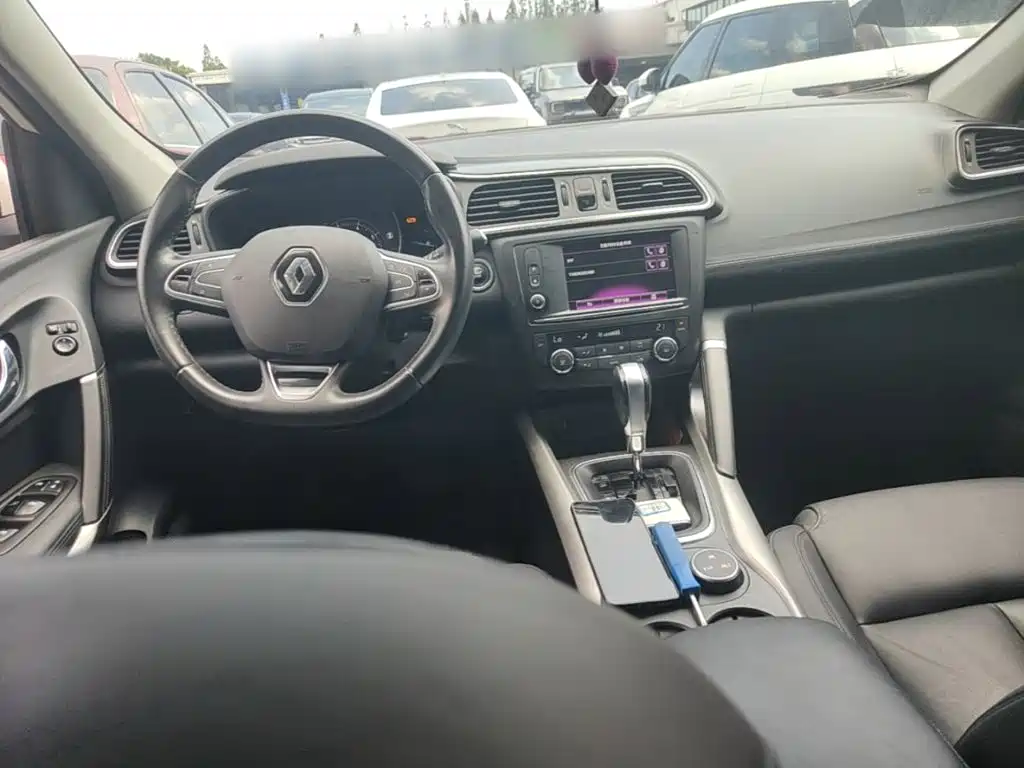 Renault Kadjar 2017 — фото 10