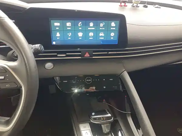 Hyundai Elantra 2021