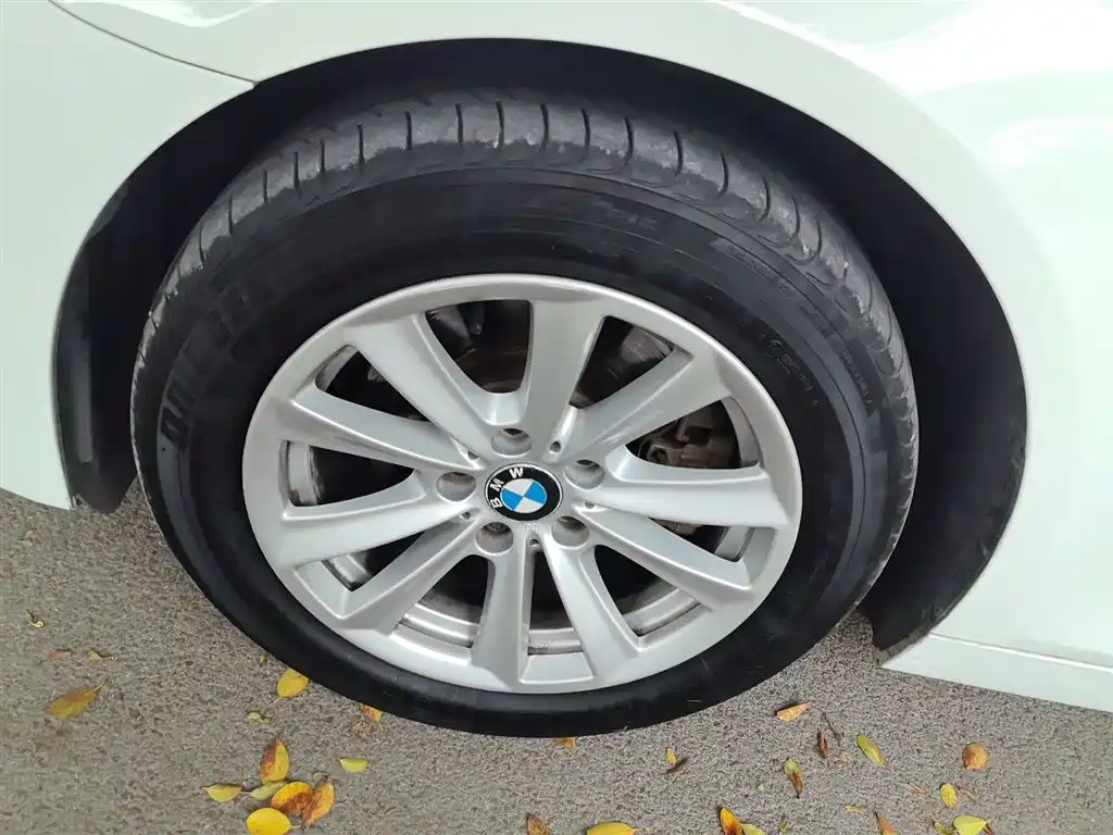 BMW 5 Series 2016 — фото 21