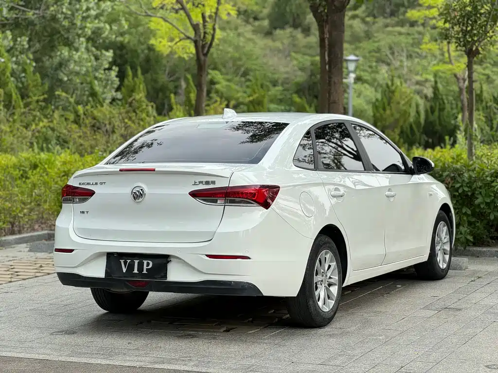 Buick Excelle 2018 — фото 10
