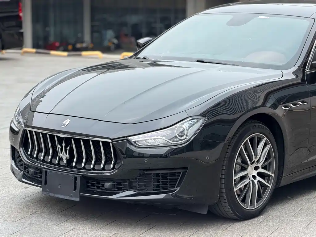 Maserati Ghibli 2018 — фото 3