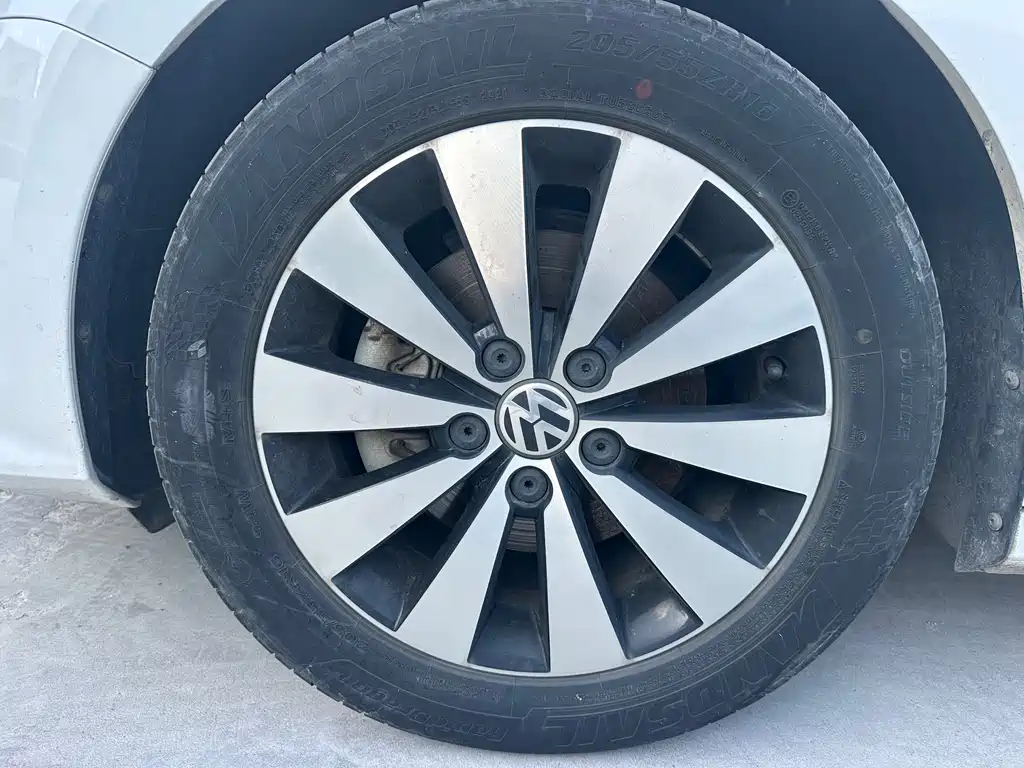 Volkswagen Sagitar 2018 — фото 17