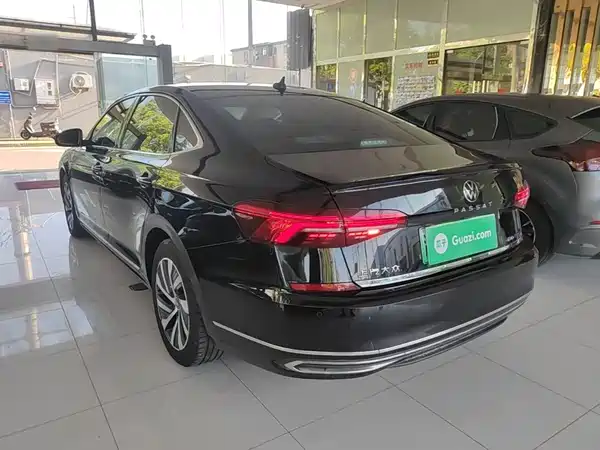 Volkswagen Passat Plug-In Hybrid 2021
