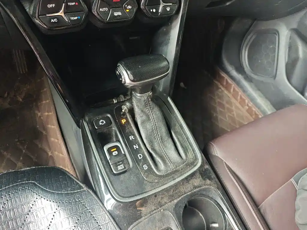 GAC Trumpchi GS4 2018 — фото 10