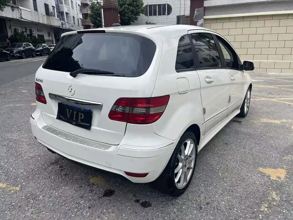 Mercedes-Benz B-Class 2010