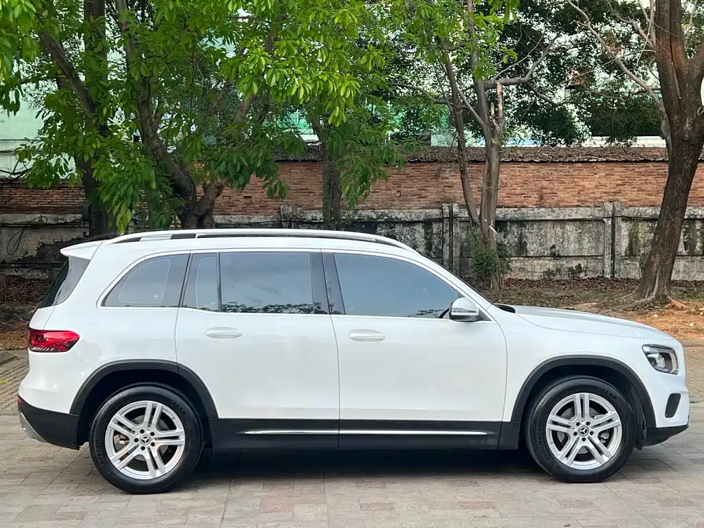 Mercedes-Benz GLB 2023 — фото 14