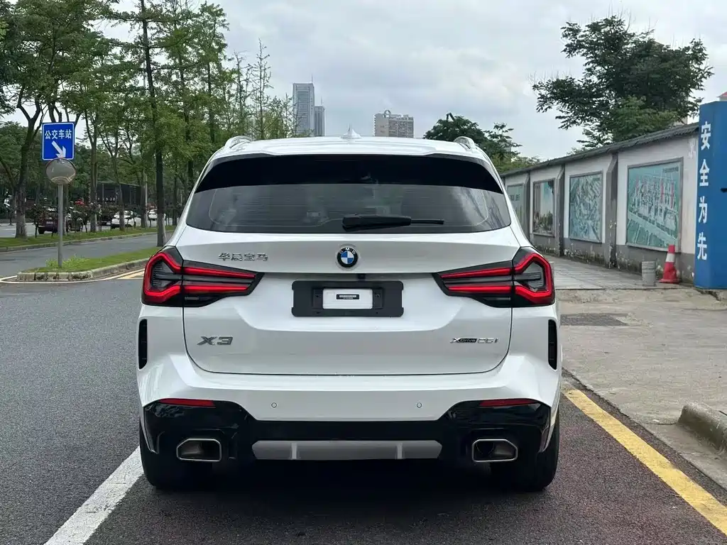 BMW X3 2022 — фото 9