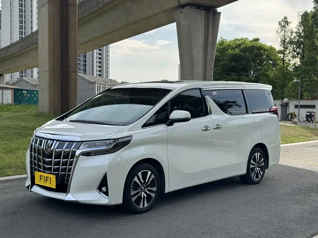 Toyota Alphard 2019 — фото 1