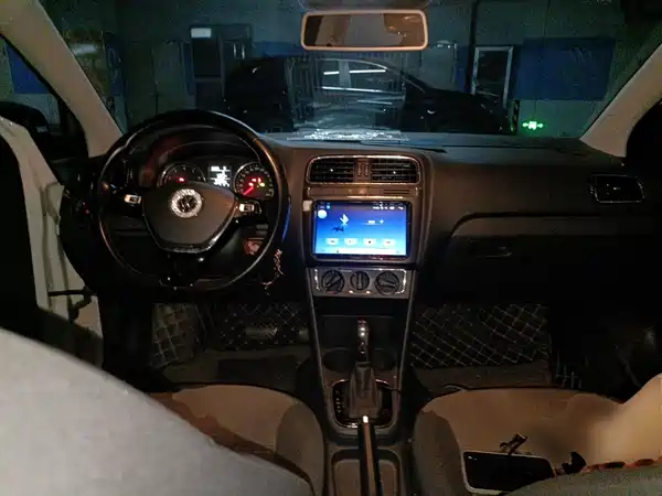Volkswagen Polo 2016