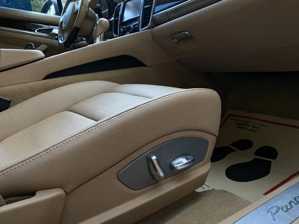 Porsche Panamera 2012