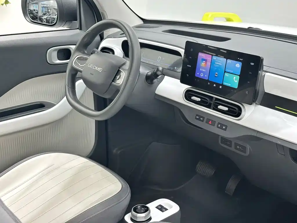 Geely Galaxy Panda 2025 — фото 13